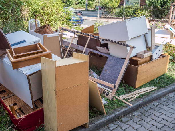 Best Yard Waste Removal  in Earlysville, VA